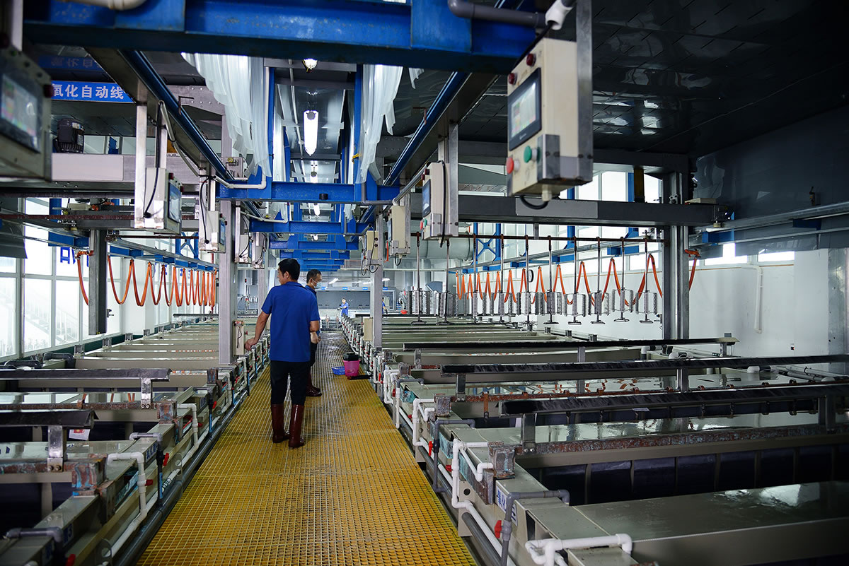 一家優(yōu)秀的陽極氧化廠家需要具備哪些優(yōu)勢？